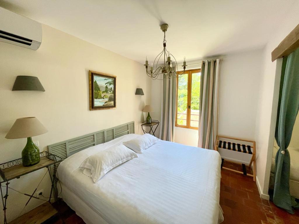Chateau Le Bouis Gruissan Room photo